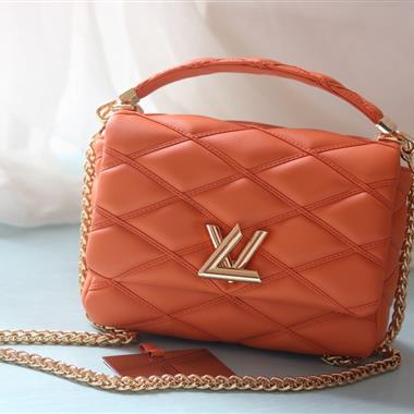 LOUIS VUITTON   2024新款時尚女生休閒包 尺寸：23*16*10CM