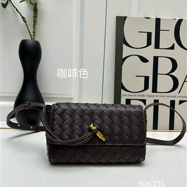 BOTTEGA VENETA   2024新款時尚女生休閒包 尺寸：13.5*21.5*4.5CM