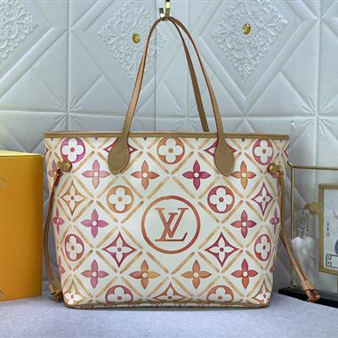 LOUIS VUITTON   2024新款時尚女生休閒包 尺寸：31*28*14CM