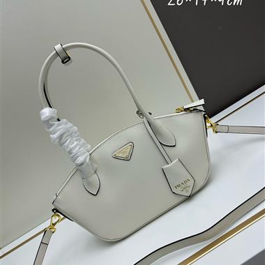 PRADA   2024新款時尚女生休閒包 尺寸：26*17*9CM