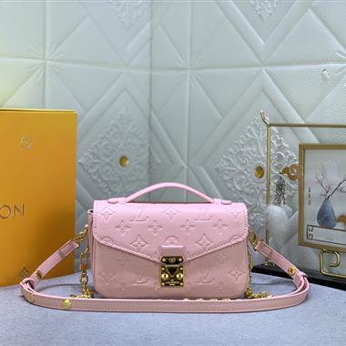 LOUIS VUITTON   2024新款時尚女生休閒包 尺寸：21.5 x 13.5 x 6CM