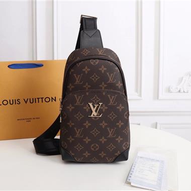 LOUIS VUITTON   2024新款男生時尚包包  尺寸：28-18-11CM