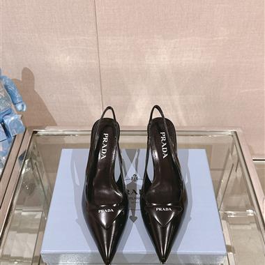 PRADA   2024新款女生休閒時尚鞋子