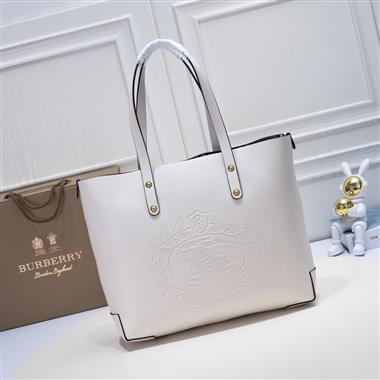 BURBERRY   2024新款時尚女生休閒包 尺寸：35*29*12CM