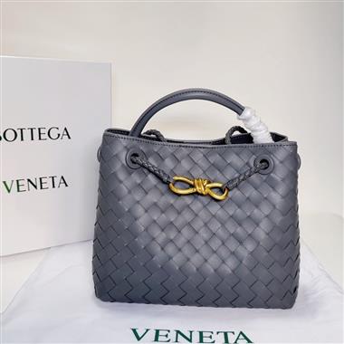 BOTTEGA VENETA   2024新款時尚女生休閒包 尺寸：22*25*10.5CM