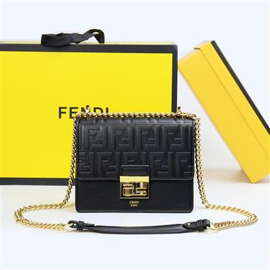 FENDI  2024新款時尚女生休閒包 尺寸：20*15*11CM