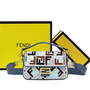 FENDI   2024新款時尚女生休閒包 尺寸：27*6*15CM