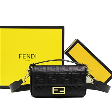 FENDI   2024新款時尚女生休閒包 尺寸：27*7*15CM