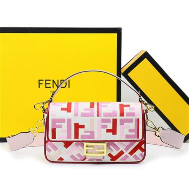 FENDI   2024新款時尚女生休閒包 尺寸：27*6*15CM