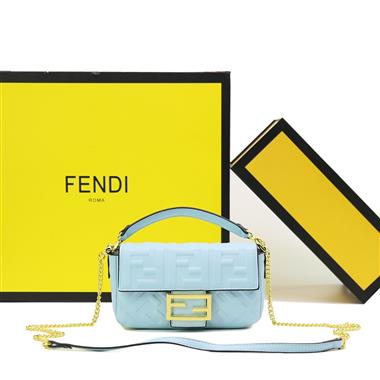 FENDI   2024新款時尚女生休閒包 尺寸：20*5*13CM