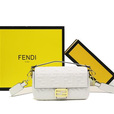 FENDI   2024新款時尚女生休閒包 尺寸：27*7*15CM