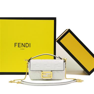 FENDI   2024新款時尚女生休閒包 尺寸：20*5*13CM