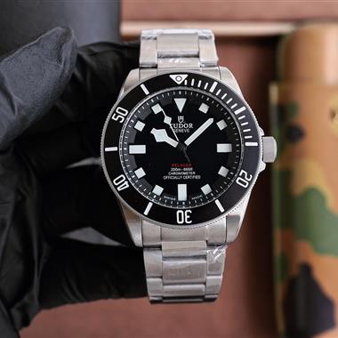 TUDOR   2024新款時尚休閒手錶 尺寸：42MM