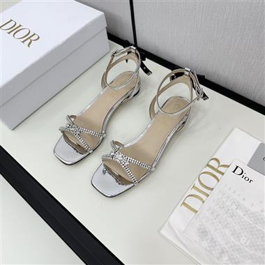 DIOR    2024新款女生休閒時尚鞋子