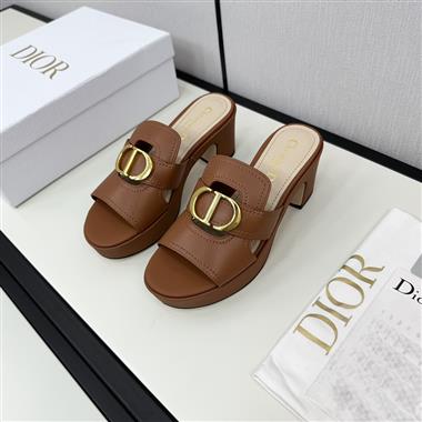 DIOR    2024新款女生休閒時尚鞋子