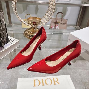 DIOR   2024新款女生休閒時尚鞋子