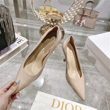 DIOR   2024新款女生休閒時尚鞋子