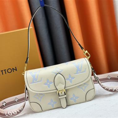 LOUIS VUITTON  2024新款女生時尚休閒包  尺寸：25*9*15CM