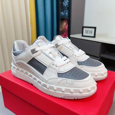 Valentino   2024新款男生休閒時尚鞋子