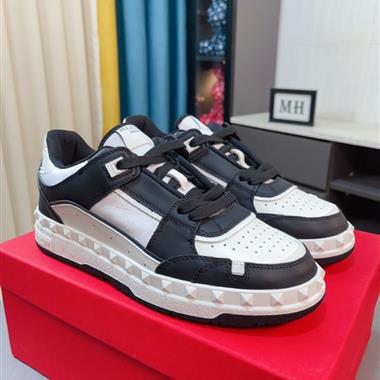 Valentino   2024新款男生休閒時尚鞋子