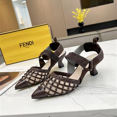 FENDI   2024新款女生休閒時尚鞋子