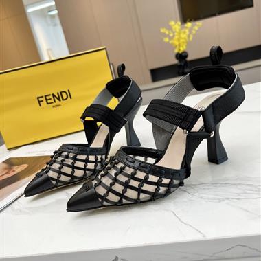 FENDI   2024新款女生休閒時尚鞋子