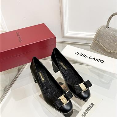 Ferragamo   2024新款女生休閒時尚鞋子