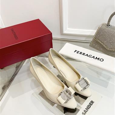 Ferragamo   2024新款女生休閒時尚鞋子