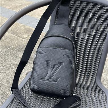 LOUIS VUITTON   2024新款男生時尚包包 尺寸:30x17x5CM