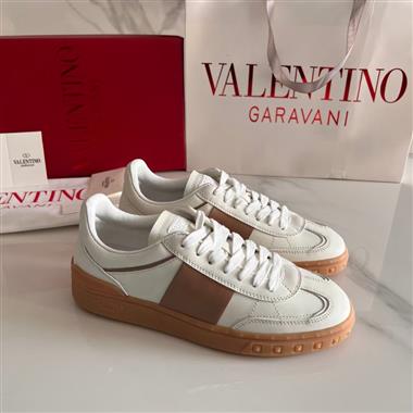 VALENTINO   2024新款男生休閒時尚鞋子