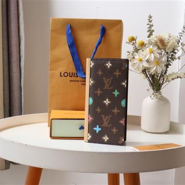 LOUIS VUITTON   2024新款時尚包包 尺寸：10 x 19 x 2CM