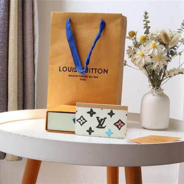 LOUIS VUITTON   2024新款時尚包包 尺寸：11 x 7 x 0.5CM