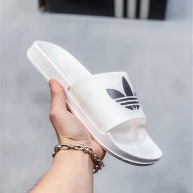 ADIDAS ADILETTE 拖鞋 