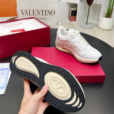 Valentino    2024新款男生休閒時尚鞋子