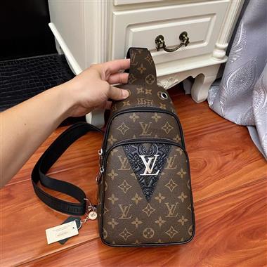 LOUIS VUITTON   2024新款男生時尚包包  尺寸:29-16-6CM