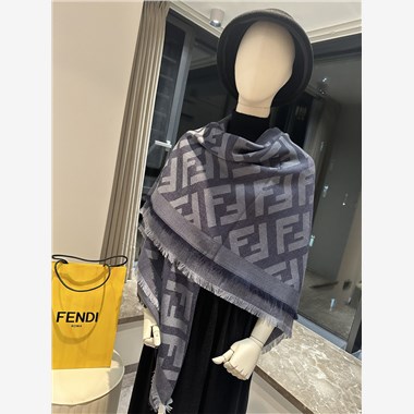 FENDI  2024秋冬新款時尚圍巾  尺寸：140-140