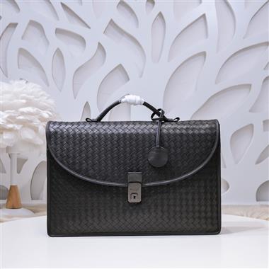 BOTTEGA VENETA   2024新款男生時尚包包  尺寸:40*27*8CM