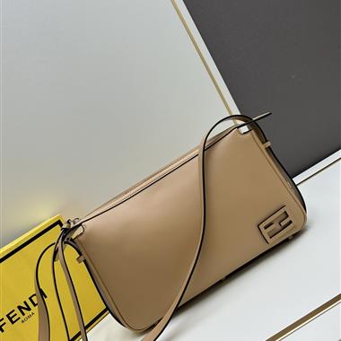 FENDI   2024新款女生時尚包包  尺寸:34.5*20*4.5CM