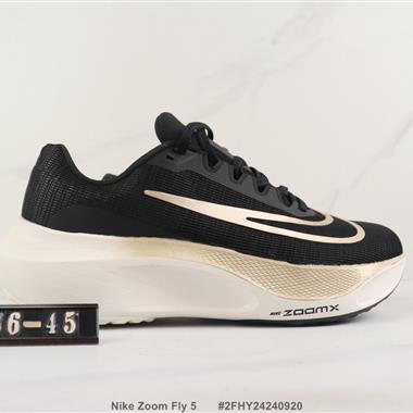 Nike Zoom Fly 5 厚底減震跑步鞋