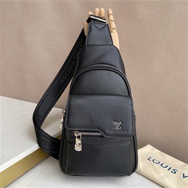 LOUIS VUITTON    2024新款男生時尚包包 尺寸:30×17×5.5CM