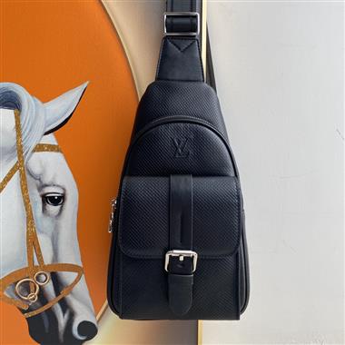 LOUIS VUITTON   2024新款男生時尚包包 尺寸:30×17×5.5CM