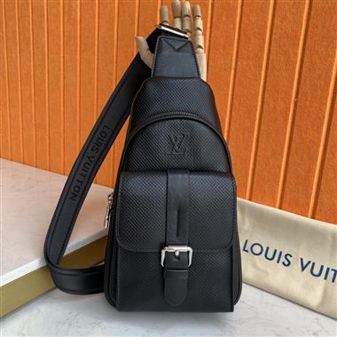 LOUISVUITTON    2024新款男生時尚包包 尺寸:30×17×5.5CM