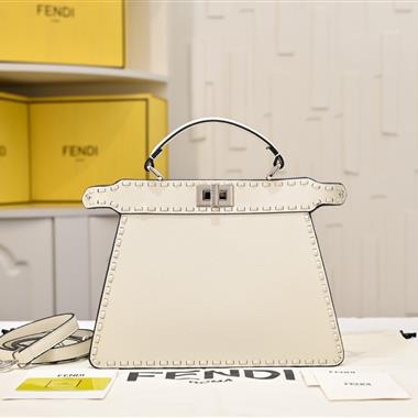 FENDI   2024新款女生時尚包包   尺寸：20-11-10CM