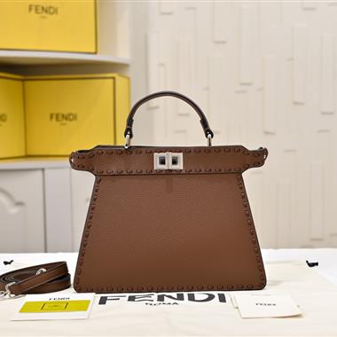 FENDI   2024新款女生時尚包包   尺寸：20-11-10CM