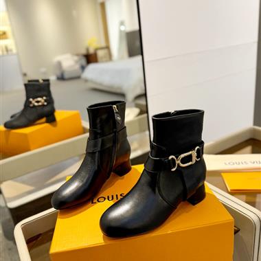 Louis Vuitton  2024新款女生休閒時尚鞋子