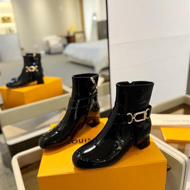Louis Vuitton  2024新款女生休閒時尚鞋子