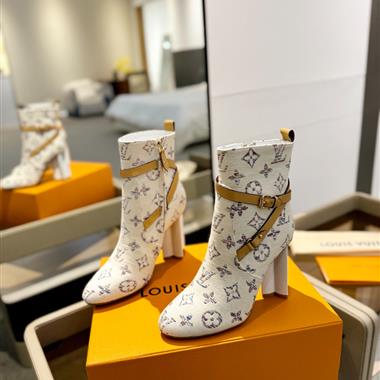 Louis Vuitton  2024新款女生休閒時尚鞋子