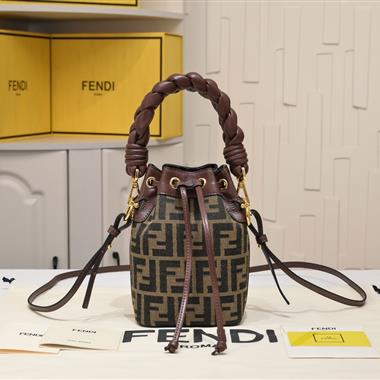 FENDI   2024新款女生時尚包包   