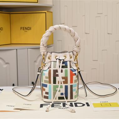 FENDI   2024新款女生時尚包包   