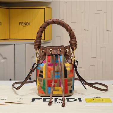 FENDI   2024新款女生時尚包包   